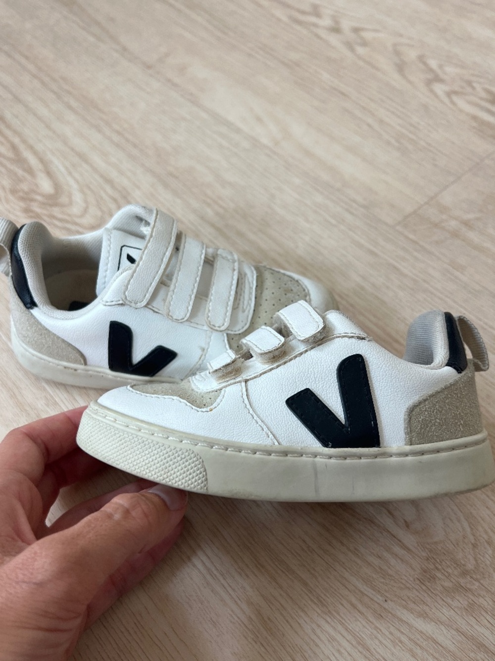Vejas toddler sneakers